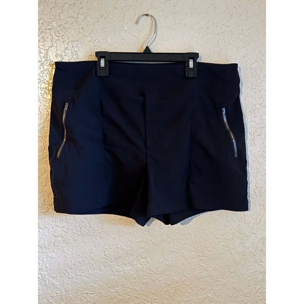 Athleta Trekkie North Mid Rise Nylon Shorts Women’s 16 Lightweight Hiking Shorts